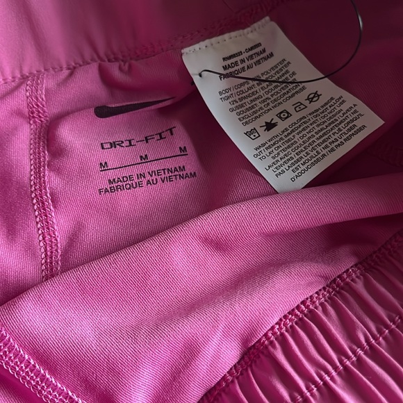 Nike Dri-Fit Training Shorts Hot Pink with pocket M - Picture 3 of 8